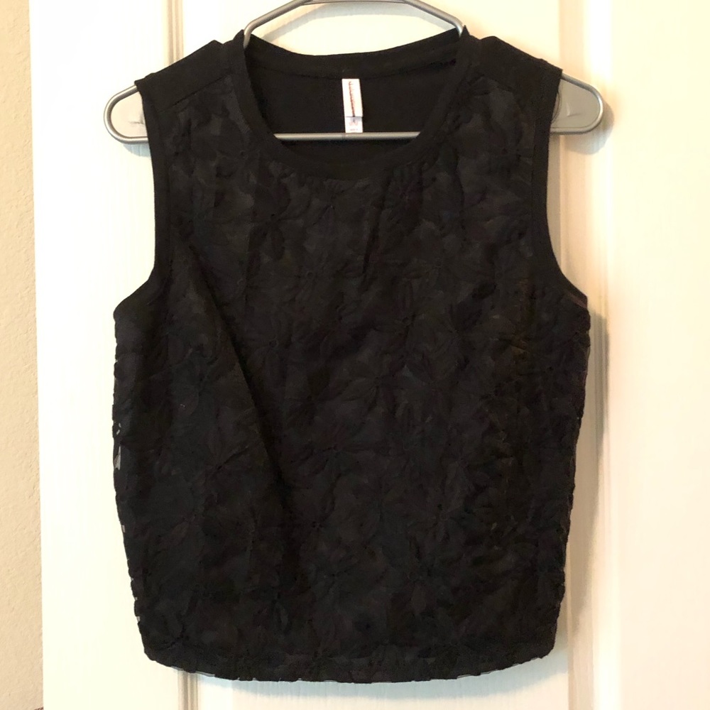 Black crop top